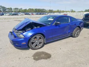 Ford Mustang 3.7L 6 2014