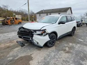 Mitsubishi Outlander 2.4L 4 2019