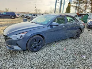 Hyundai Elantra 2.0L 4 2023