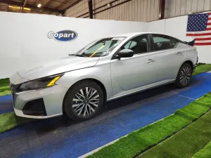 Nissan Altima 2.5L 4 2025