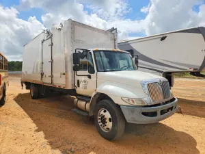 International DuraStar / 4000 6.7L 6 2018