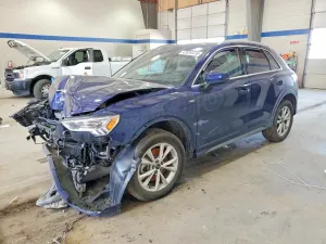 Audi Q3 2.0L 4 2025