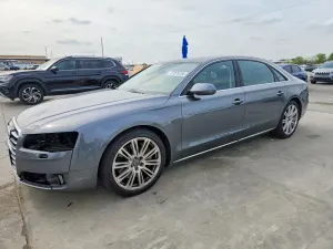 Audi A8 4.0L 8 2015