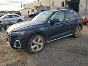 Audi Q5 2.0L 4 2022