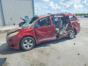 Toyota Sienna 3.5L 6 2012