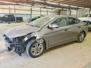 Hyundai Elantra 2.0L 4 2020