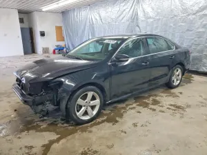 Volkswagen Passat 2.0L 4 2013