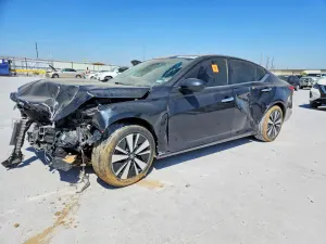 Nissan Altima 2.5L 4 2021