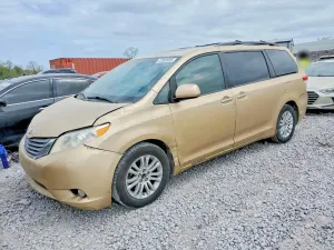 Toyota Sienna 3.5L 6 2013