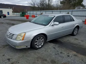 Cadillac DTS 4.6L 8 2011