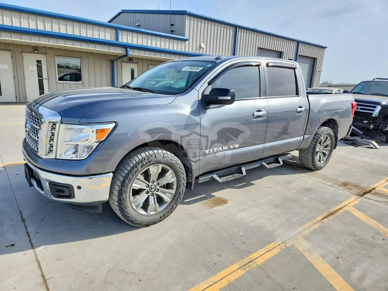Nissan Titan 5.6L 8 2018