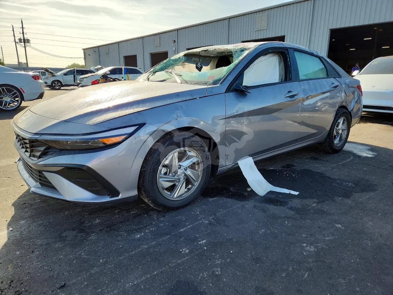 Hyundai Elantra 2.0L 4 2026