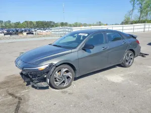 Hyundai Elantra 2.0L 4 2025