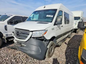 Mercedes-Benz Sprinter 2.0L 4 2024