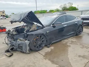Tesla Model S 2013