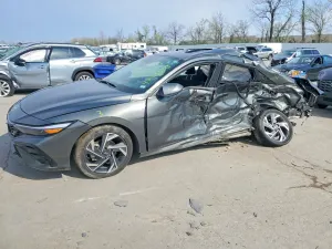 Hyundai Elantra 2.0L 4 2024