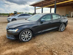 Volvo S60 2.0L 4 2021