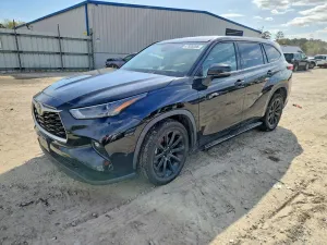 Toyota Highlander 3.5L 6 2022
