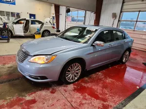 Chrysler 200 2.4L 4 2012