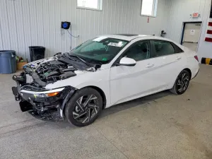 Hyundai Elantra 2.0L 4 2025
