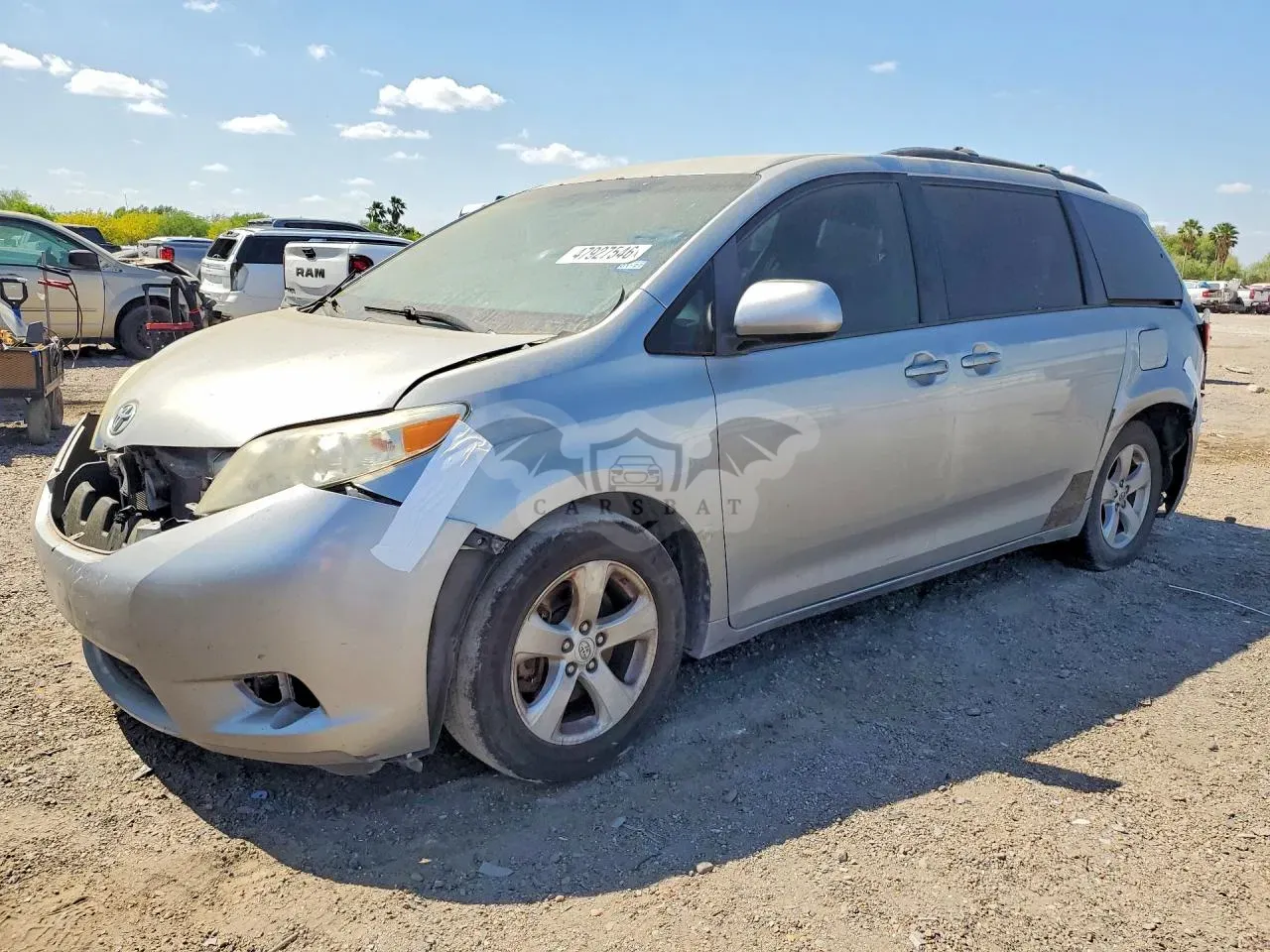 Toyota Sienna 3.5L 6 2016