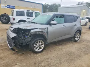 Kia Soul 2.0L 4 2025
