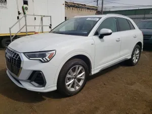 Audi Q3 2.0L 4 2025