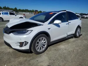 Tesla Model X 2020