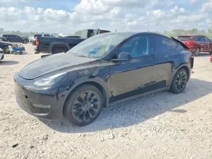 Tesla Model Y 2025