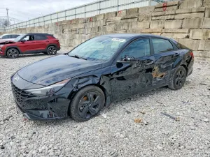 Hyundai Elantra 2.0L 4 2022