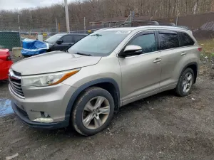 Toyota Highlander 3.5L 6 2016