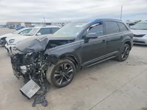 Audi Q7 3.0L 6 2025
