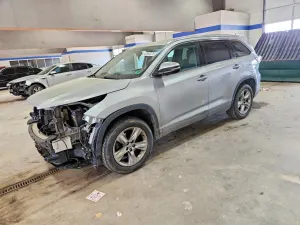 Toyota Highlander 3.5L 6 2014