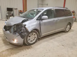 Toyota Sienna 3.5L 6 2014
