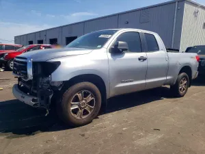 Toyota Tundra 4.6L 8 2012