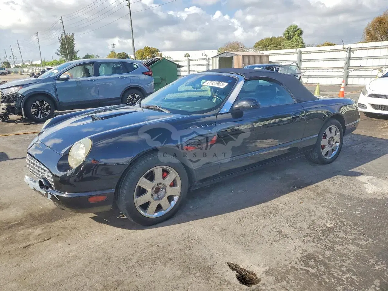 Ford Thunderbird 3.9L 8 2002