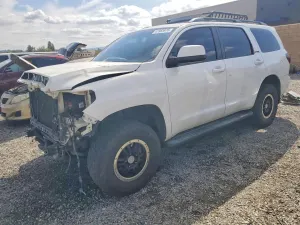 Toyota Sequoia 5.7L 8 2017