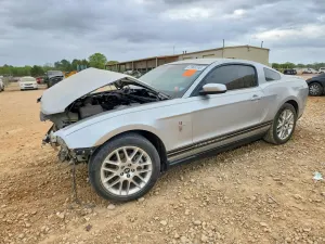 Ford Mustang 3.7L 6 2012