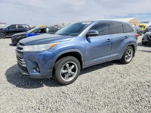 Toyota Highlander 3.5L 6 2017