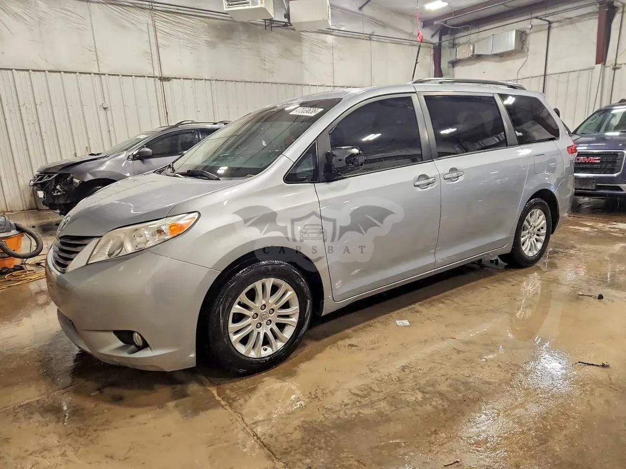 Toyota Sienna 3.5L 6 2014