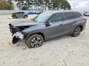 Toyota Highlander 2.4L 4 2023