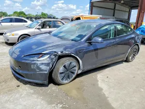 Tesla Model 3 2025