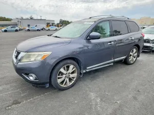 Nissan Pathfinder 3.5L 6 2014