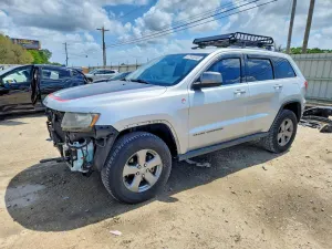 Jeep Grand Cherokee 5.7L 8 2013
