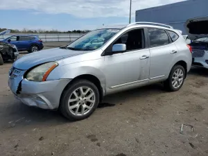 Nissan Rogue 2.5L 4 2013