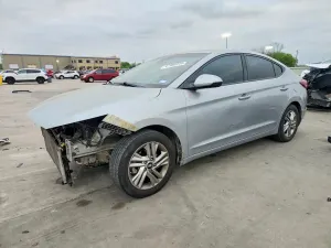 Hyundai Elantra 2.0L 4 2020