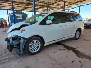 Toyota Sienna 3.5L 6 2017