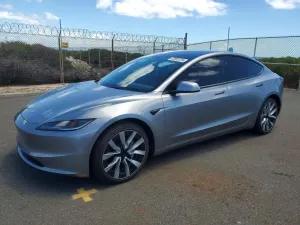 Tesla Model 3 2025