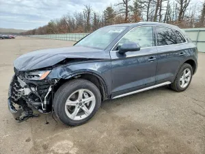 Audi Q5 2.0L 4 2024