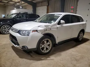 Mitsubishi Outlander 2.4L 4 2015